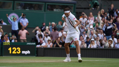 Federer continúa su marcha en Wimbledon