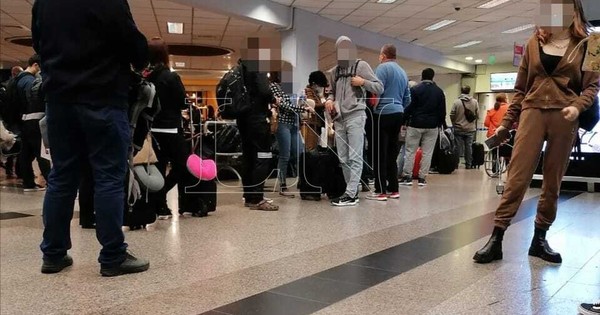 La Nación / Salud analiza protocolo de aislamiento para viajeros provenientes de Brasil y EEUU