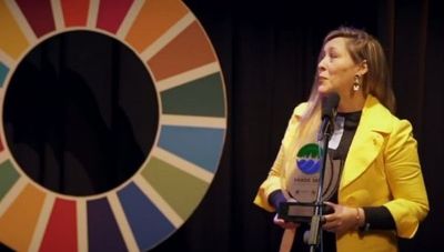 Frente al fast fashion reinventan las prendas usadas mediante el diseño (sin perder estilo)
