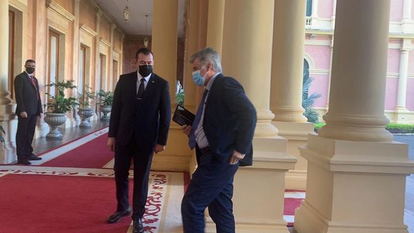 Giuzzio admite falta de resultados y pide a legisladores visitar la FTC