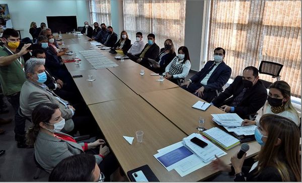 Cajas conforman un equipo técnico y plantean “pacto social” para reformas - Nacionales - ABC Color