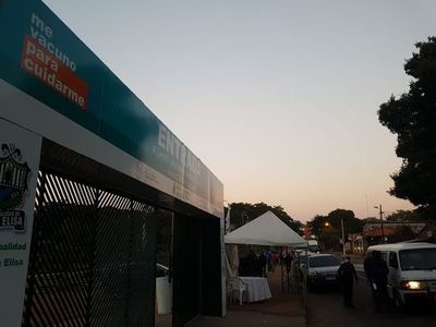 Segundo día de vacunación anticovid en “rezagados” - Nacionales - ABC Color
