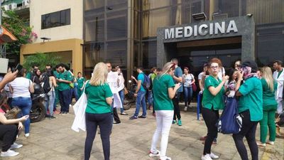 Intervienen universidad tras denuncias de presunta emisión de títulos falsos | Ñanduti