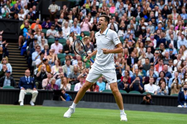 Hurkacz da la sorpresa ante Medvedev y se medirá a Federer | El Independiente