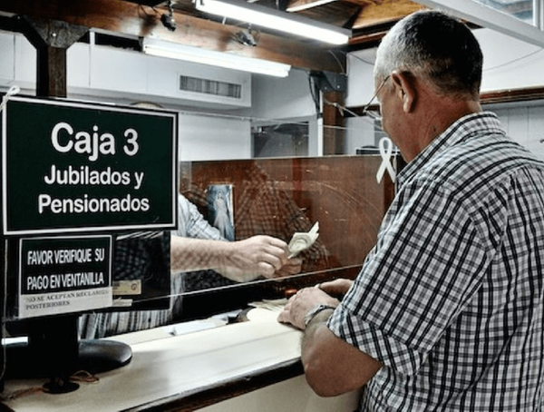 Caja Fiscal acumula déficit de 150 millones de dólares · Radio Monumental 1080 AM
