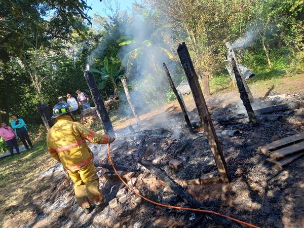 Incendio fatal en Arroyos y Esteros - Nacionales - ABC Color