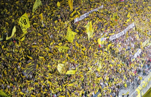 La Bundesliga permitirá aforo de hasta 25 mil espectadores