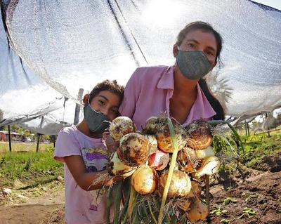 Ñapu’ake, un programa de la OPD que empodera a más de 48.000 mujeres y cambia la vida de sus familias | .::Agencia IP::.