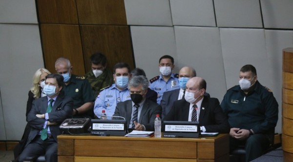 Sesión reservada: canciller habla de cooperación internacional “en breve”