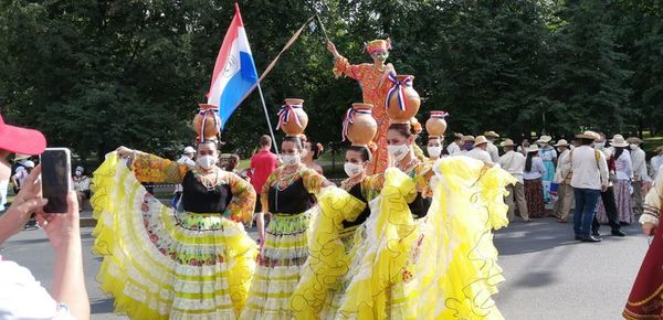 Ballet lleva la danza paraguaya a festival en Rusia - Cultura - ABC Color