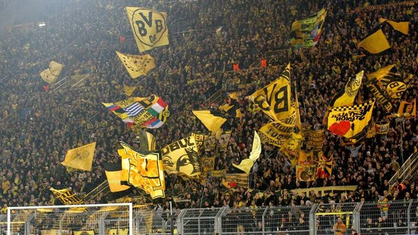 Alemania autoriza hasta 25.000 espectadores en estadios de Bundesliga