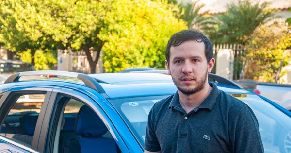 La Nación / Emprendedores LN: joven revoluciona con primera app nacional de viajes con pago en bitcóin