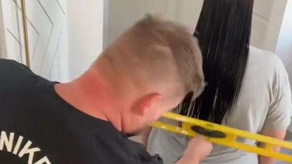 ¡Apártense peluqueras! La nueva técnica para cortar el cabello perfectamente recto