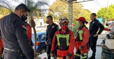 La Nación / Delincuente abandona equipo utilizado por bomberos para rescatar personas