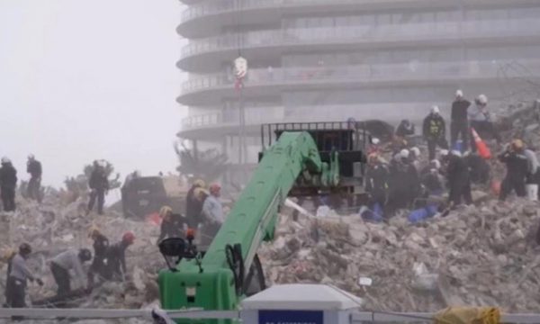 Hallan más cuerpos entre los escombros del derrumbe en Miami, cifra sube a 32