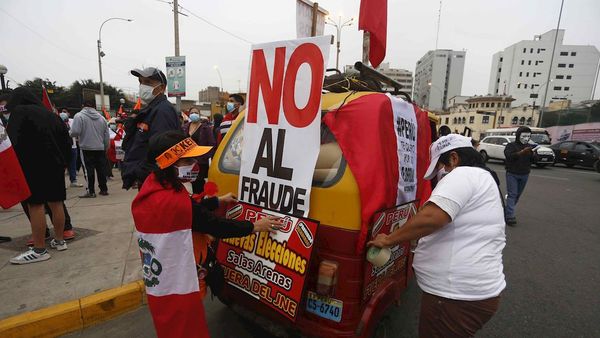 Perú aún no proclamó al presidente tras 1 mes de los comicios