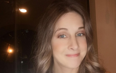 Crónica / Lory Anderson compartió que se vacunó y el rollo deliró con su foto