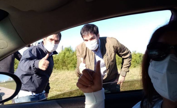 “¡Yo ya me curé!” La reacción viral de una mujer al ver a Guillermo Sequera en un vacunatorio