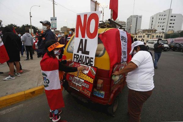 MUNDO | ¿Por qué Perú aún no proclamó al presidente tras 1 mes de los comicios?