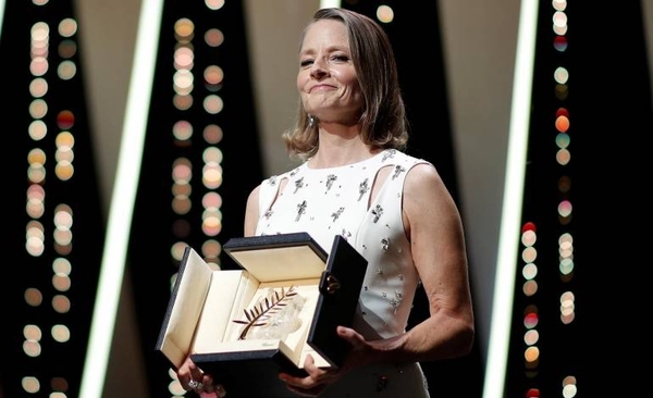 Diario HOY | Jodie Foster, una "artista excepcional" que recibe la Palma de Oro de Cannes