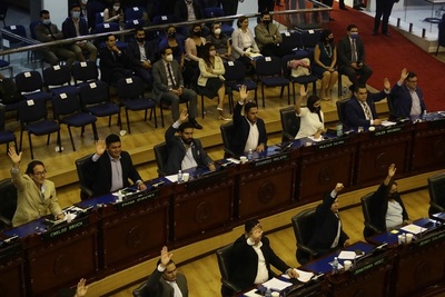 El Congreso salvadoreño avala millonarios préstamos para obras y seguridad - MarketData