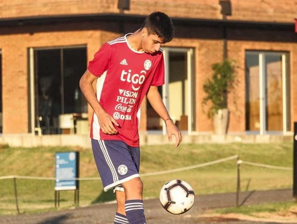 Brilló en el 'Suda' Sub 15, probó suerte en el Milan y será fichado por el club