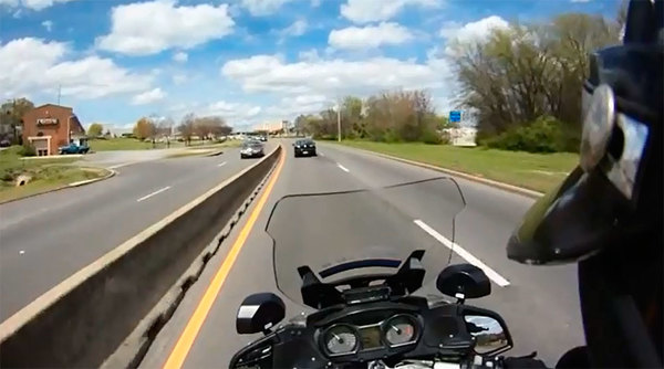 Robó una moto, lo persiguieron, chocó y murió en el acto