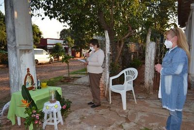 Oración  diaria en Villa Esperanza, barrio Conavi uno de San Juan, Misiones - Nacionales - ABC Color
