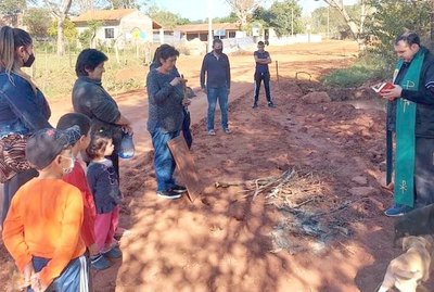 Crónica / Cruz y un oratorio al fallecido por el frío