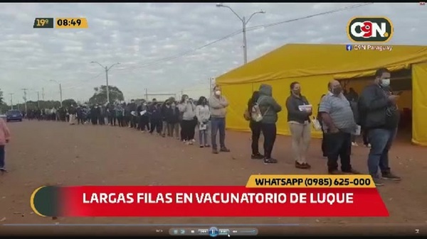 COVID-19: Multitud aguarda ser inmunizada en Luque - C9N
