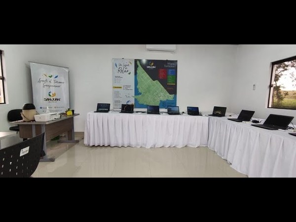PARQUE ECOLÓGICO DE SAN JUAN DEL PARANÁ YA CUENTA CON SALA DE INFORMÁTICA