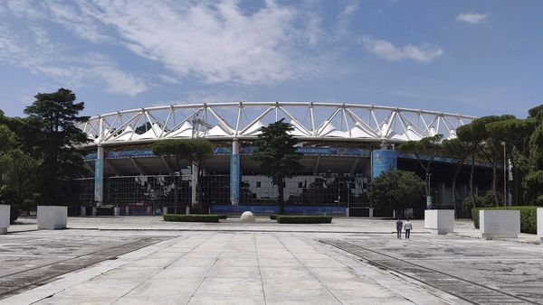Roma estudia abrir el Olímpico para proyectar la final