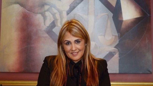 Con aplausos dan el último adiós a fiscala Martínez, víctima del Covid