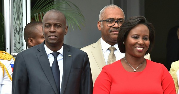 La Nación / Primera dama de Haití sigue con vida y será evacuada a Miami