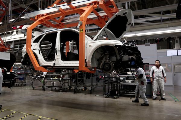 La producción de vehículos en México aumentó un 32 % en el primer semestre - MarketData