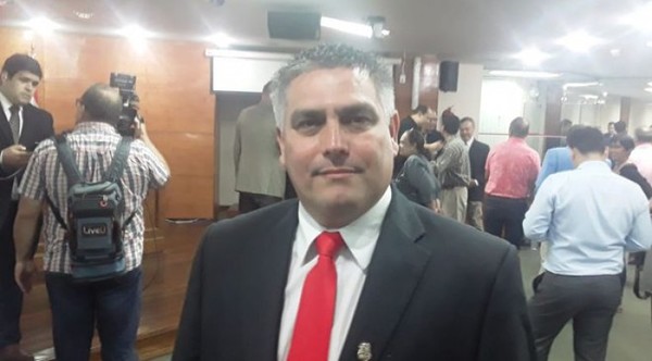 Designan a César Ojeda como intendente interino de Asunción - ADN Digital