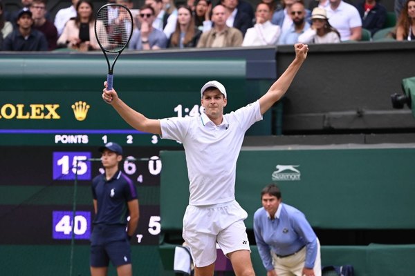 Roger Federer, eliminado de Wimbledon por Hurkacz en cuartos de final