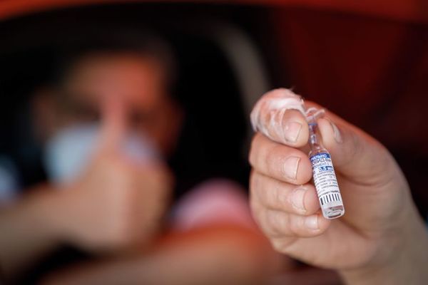 Covid-19: más de 16.000 personas vacunadas en Central ayer  - Nacionales - ABC Color