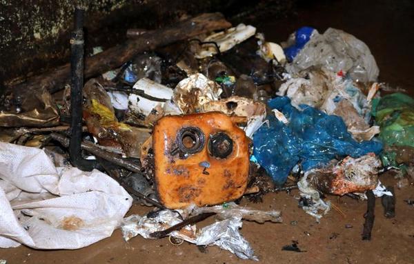 Gran cantidad de basura causó desastre en la Essap