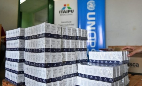 Itaipu entrega 1.200 unidades de vancomicina al Hospital Integrado