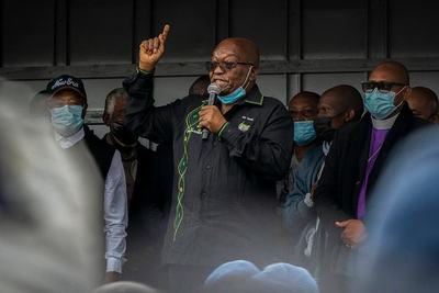 El ex presidente de Sudáfrica, Jacob Zuma, es arrestado