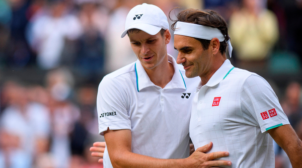 Djokovic avanza y Federer la dice adiós a Wimbledon