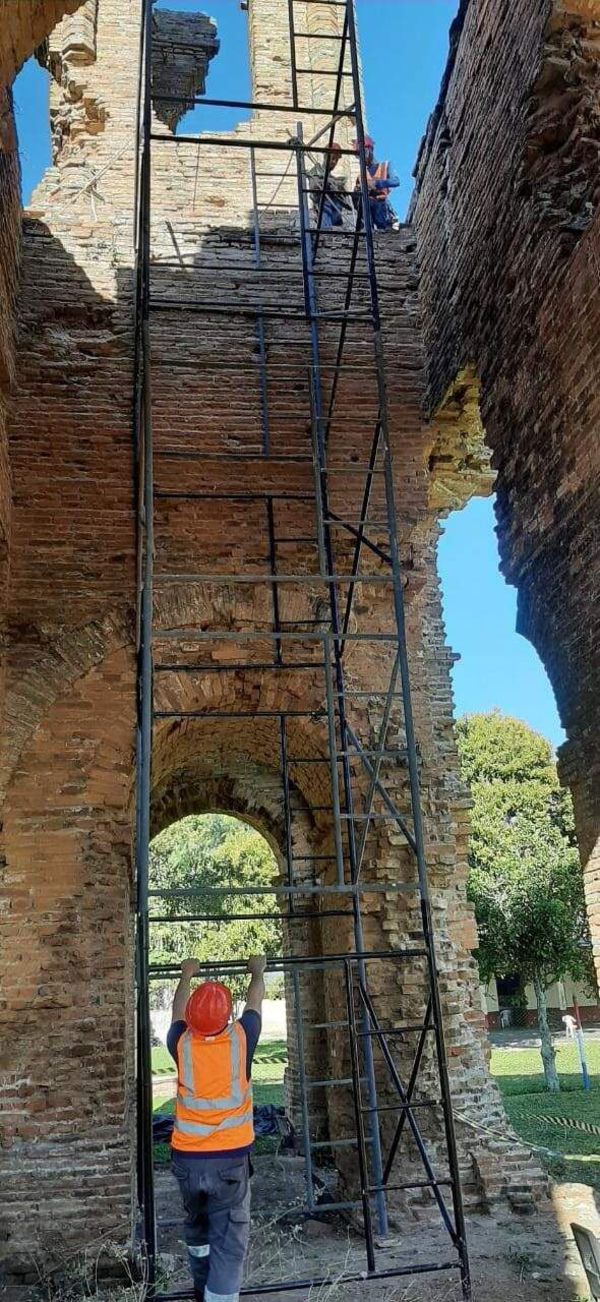 Realizan limpieza en las ruinas de Humaitá - Cultura - ABC Color