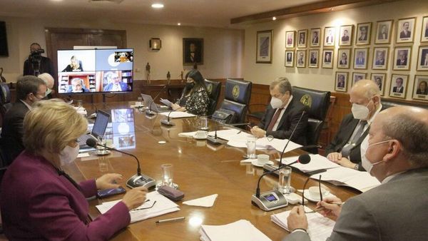 Abogados cuestionan la tasa por copia