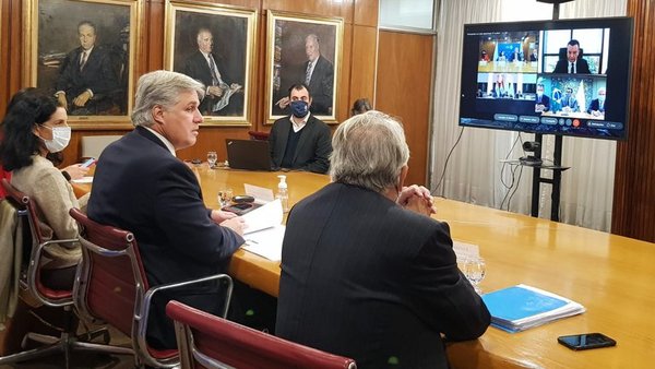 Uruguay anunció que comenzará a negociar acuerdos comerciales por fuera del Mercosur | .::Agencia IP::.