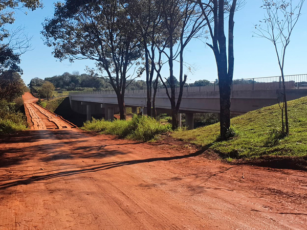 Puente de hormigón entre Minga Guazú y Los Cedrales habilitado al tránsito vehicular - La Clave