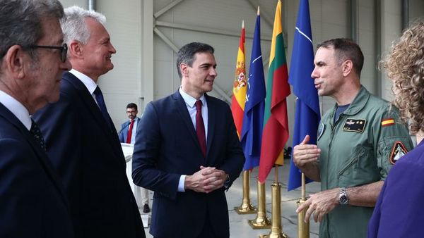 Una amenaza militar real atribuida a Rusia forzó a Pedro Sánchez y al presidente de Lituania a interrumpir una conferencia de prensa