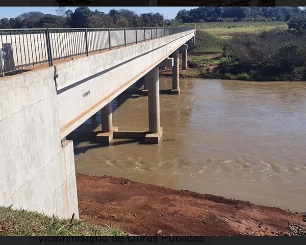 Habilitan puente de hormigón que une Minga Guazú con Cedrales