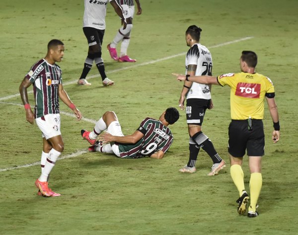 ¿No llega ante Cerro? El capitán y referente de Fluminense se lesiona a días de la Libertadores