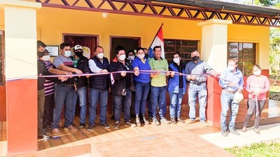 INAUGURAN MEJORAS EN EL COLEGIO SAN COSME